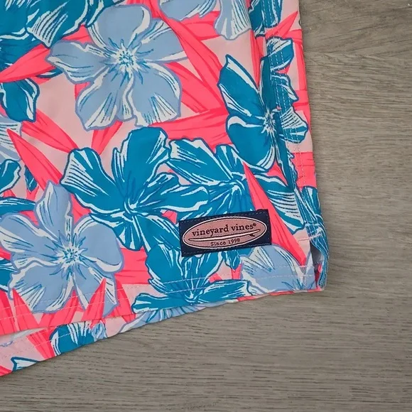 Vineyard Vines Oleander 7" Chappy Swim Trunks - Picture 3 of 5